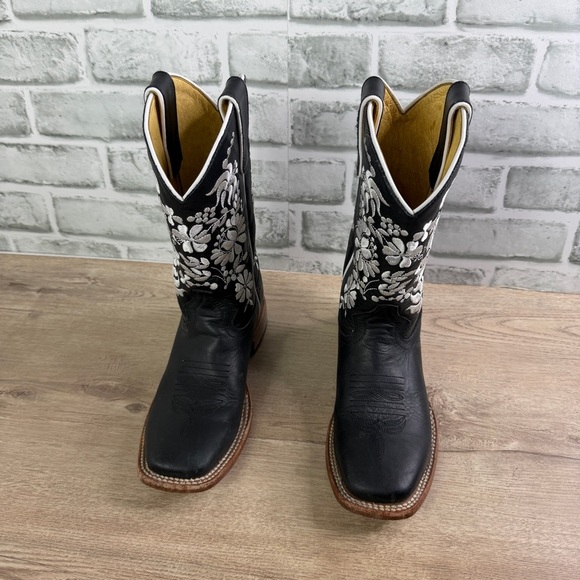 Macie Bean Black Embroidered Western Boots - Picture 2 of 8
